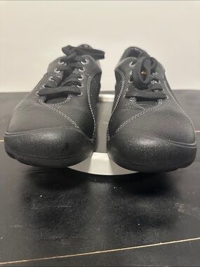 Keen Presidio  Women’s US 10.   UK 7.9. CM 27.